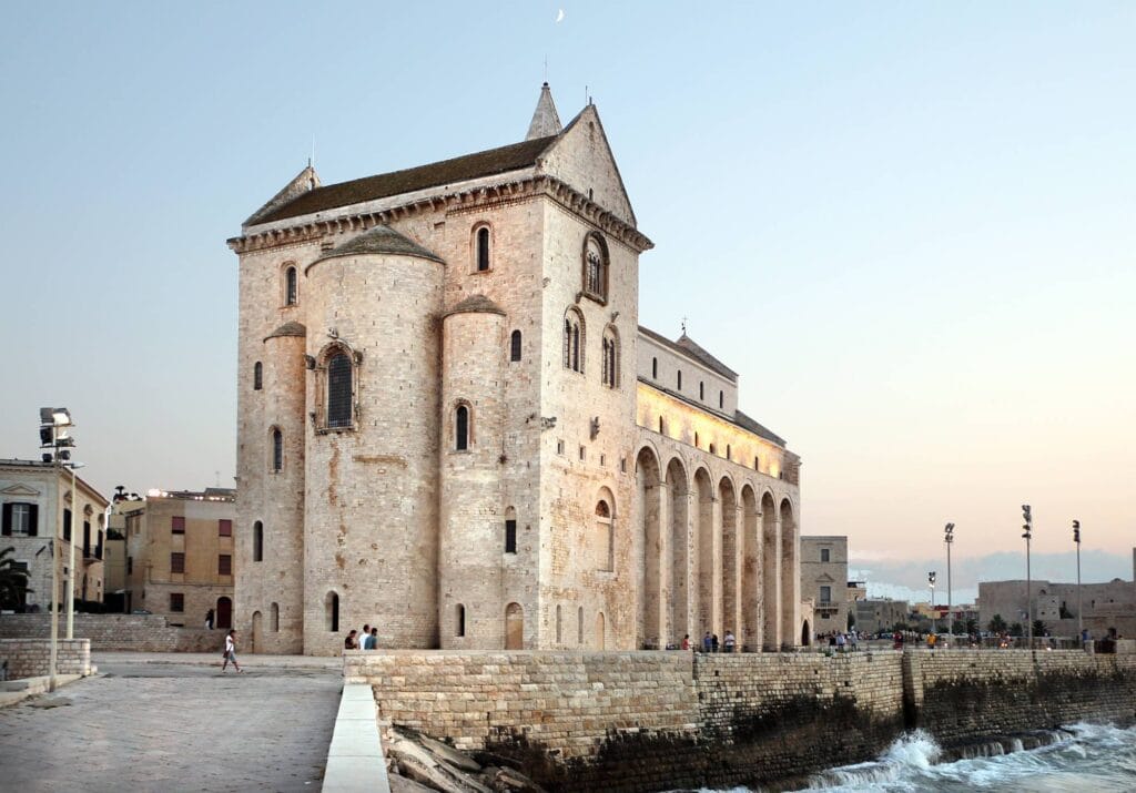 La cattedrale di Trani La cattedrale di San Nicola Pellegrino di Trani