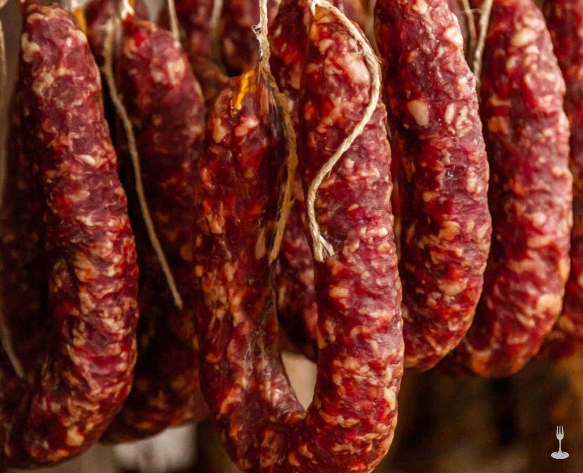 Corde di salame tipico puglieso appese Corde di salame tipico puglieso appese